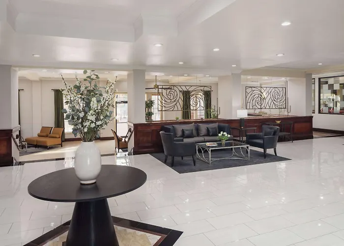 Wyndham Tucson Airport Hotel & Conference Center